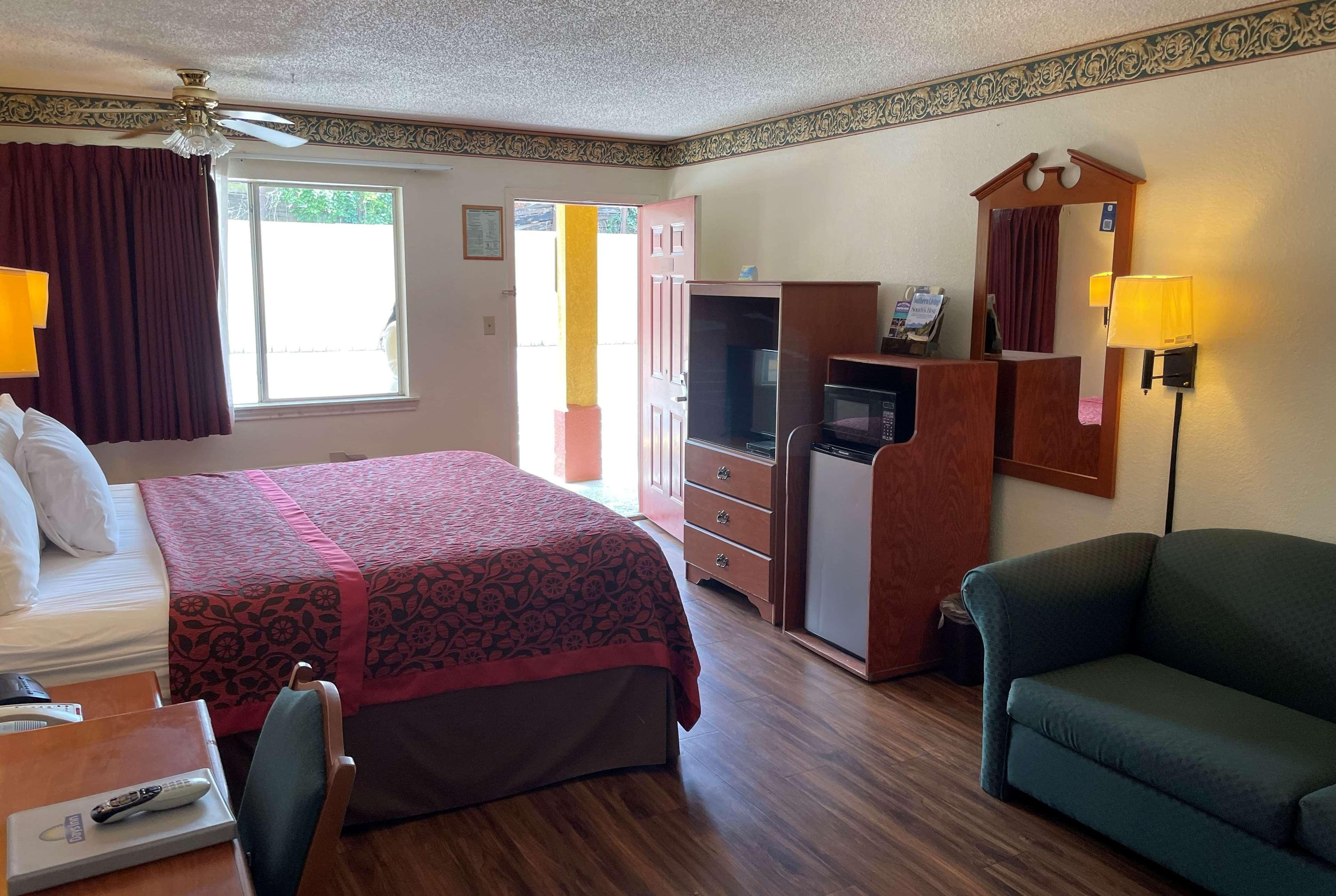 Days Inn & Suites By Wyndham Marshall Ngoại thất bức ảnh