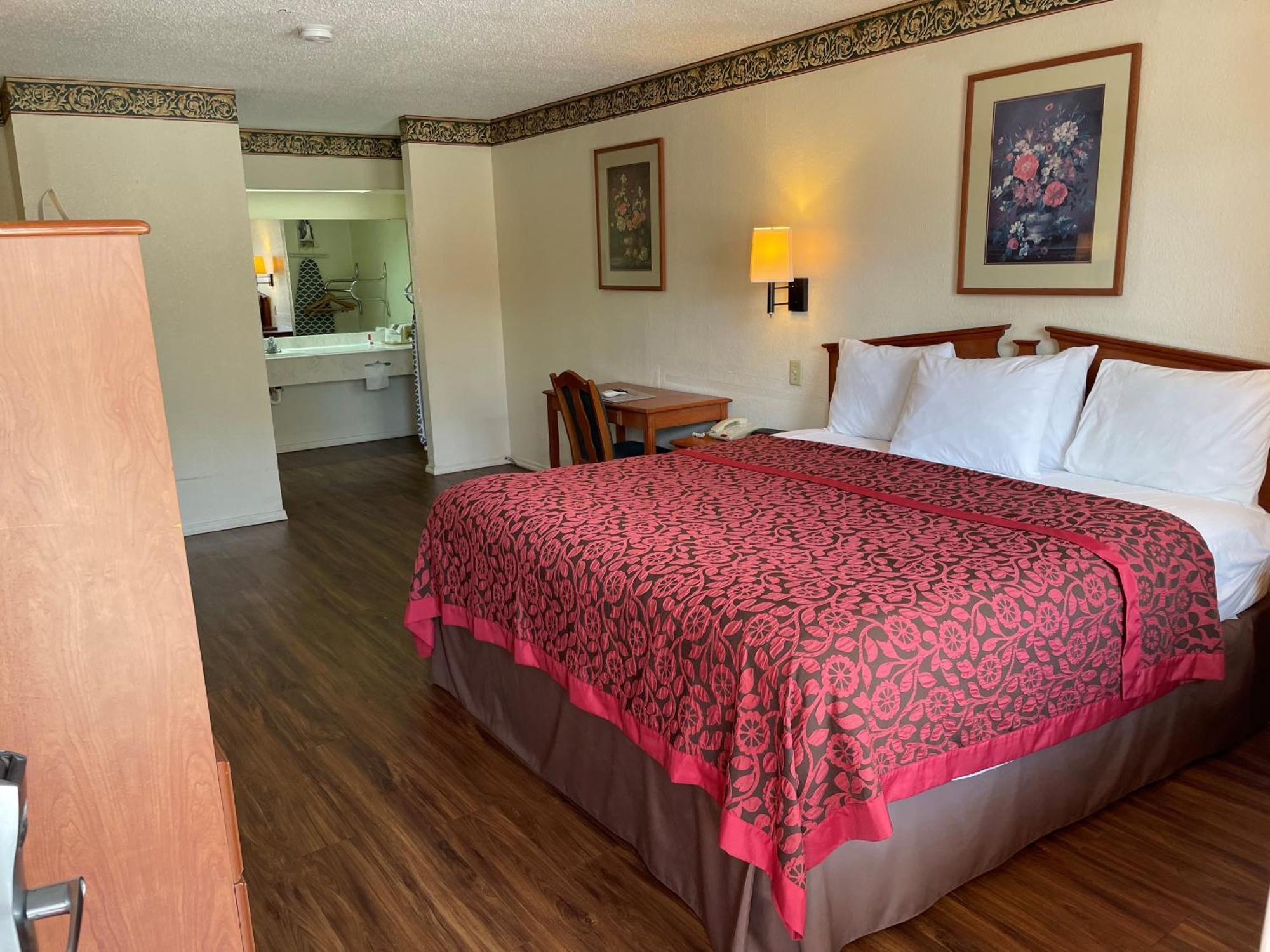 Days Inn & Suites By Wyndham Marshall Ngoại thất bức ảnh